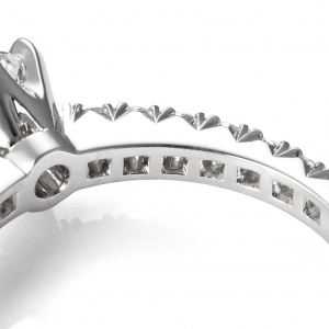 Elegantni verenički prsten sa dijamantima