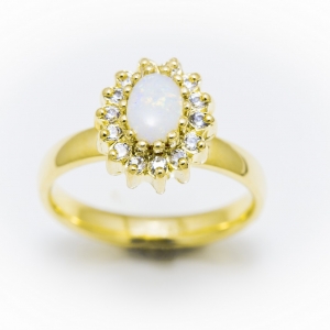 Klasičan prsten sa opalom