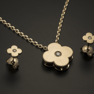 Luxuzni set od žutog zlata sa brilijantima