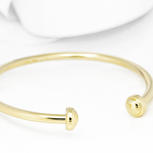 Elegantna čvrsta narukvica od zlata