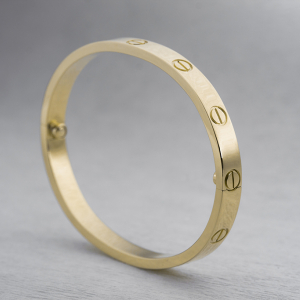 Elegantna zlatna narukvica