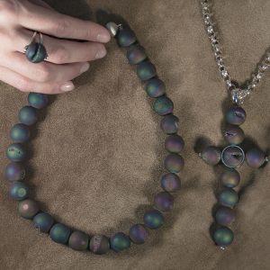 Neobični set ogrlice, lanca sa priveskom i prstena sa druzy agate kamenom